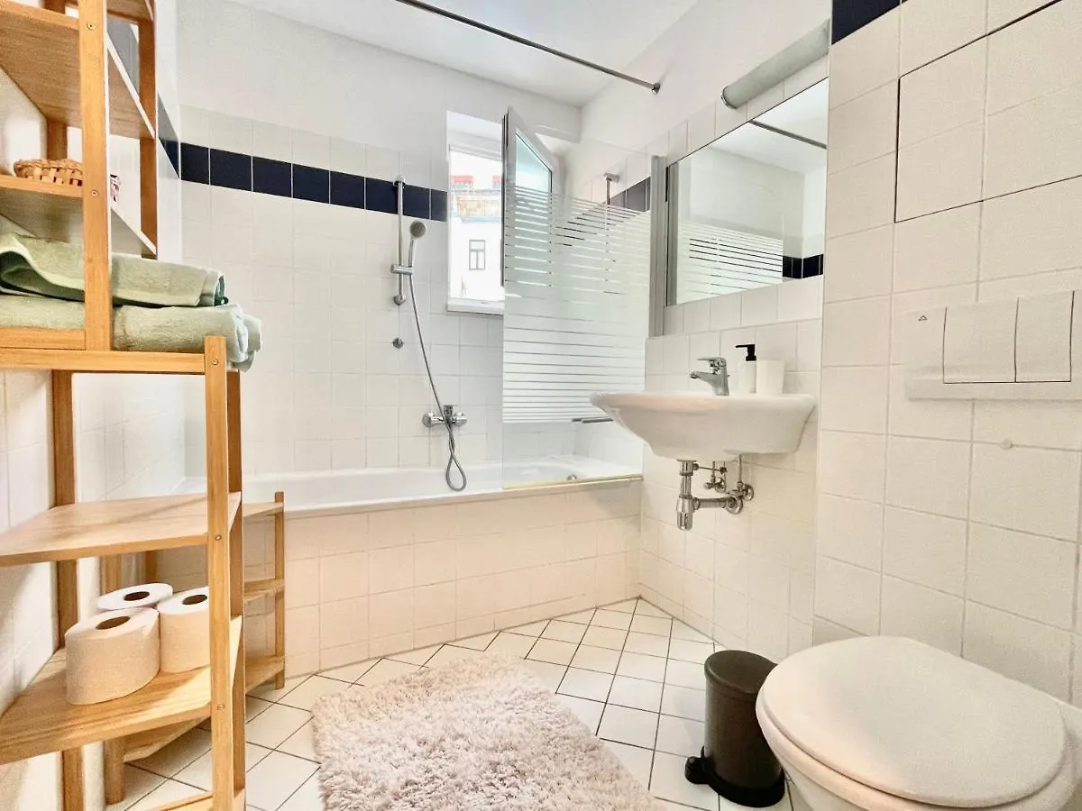 וינה Premium Apartment With Balcony In Classy Area