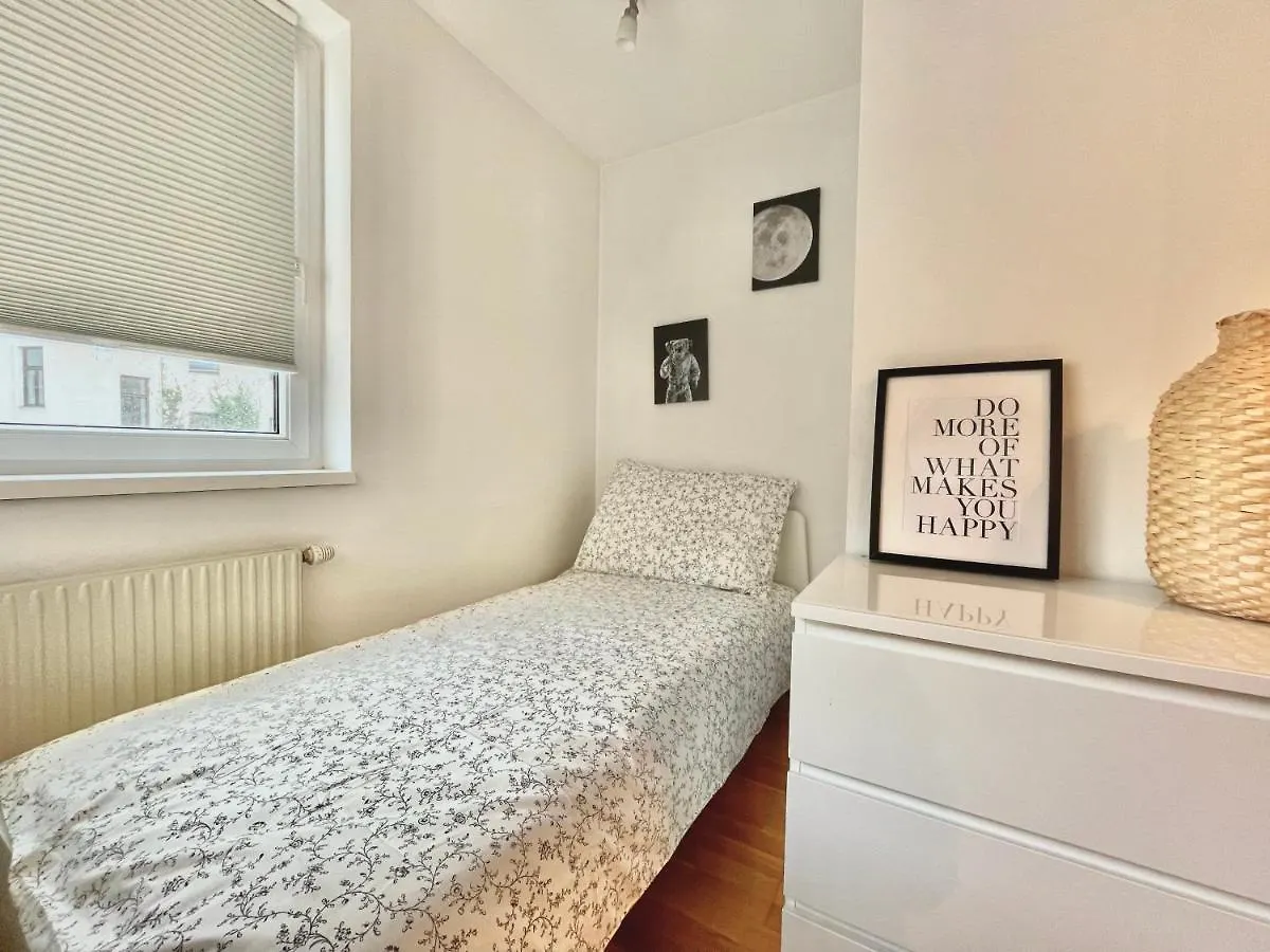 וינה Premium Apartment With Balcony In Classy Area